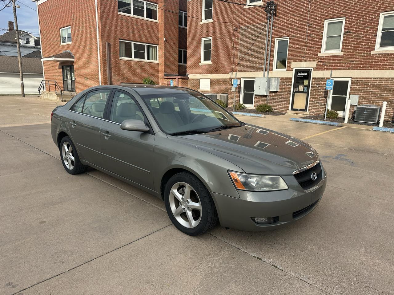 Hyundai Sonata 4dr Sdn Auto Limited w/XM 2007