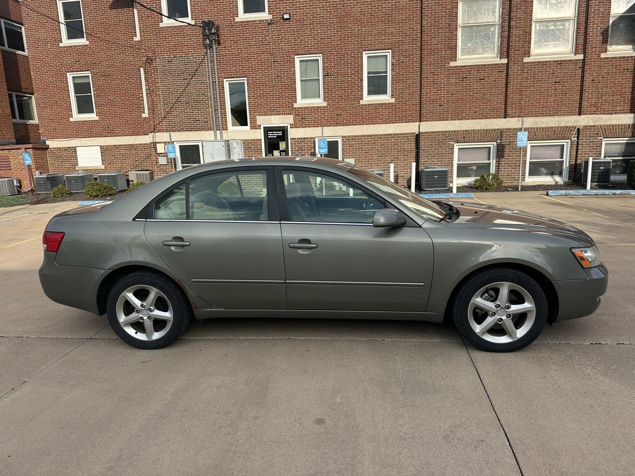 Hyundai Sonata 4dr Sdn Auto Limited w/XM 2007