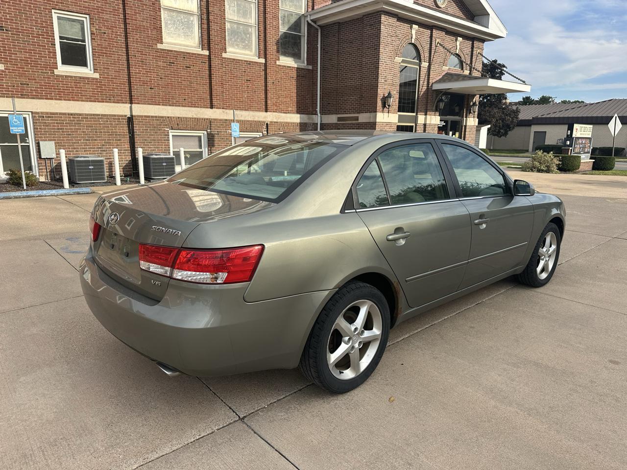 Hyundai Sonata 4dr Sdn Auto Limited w/XM 2007