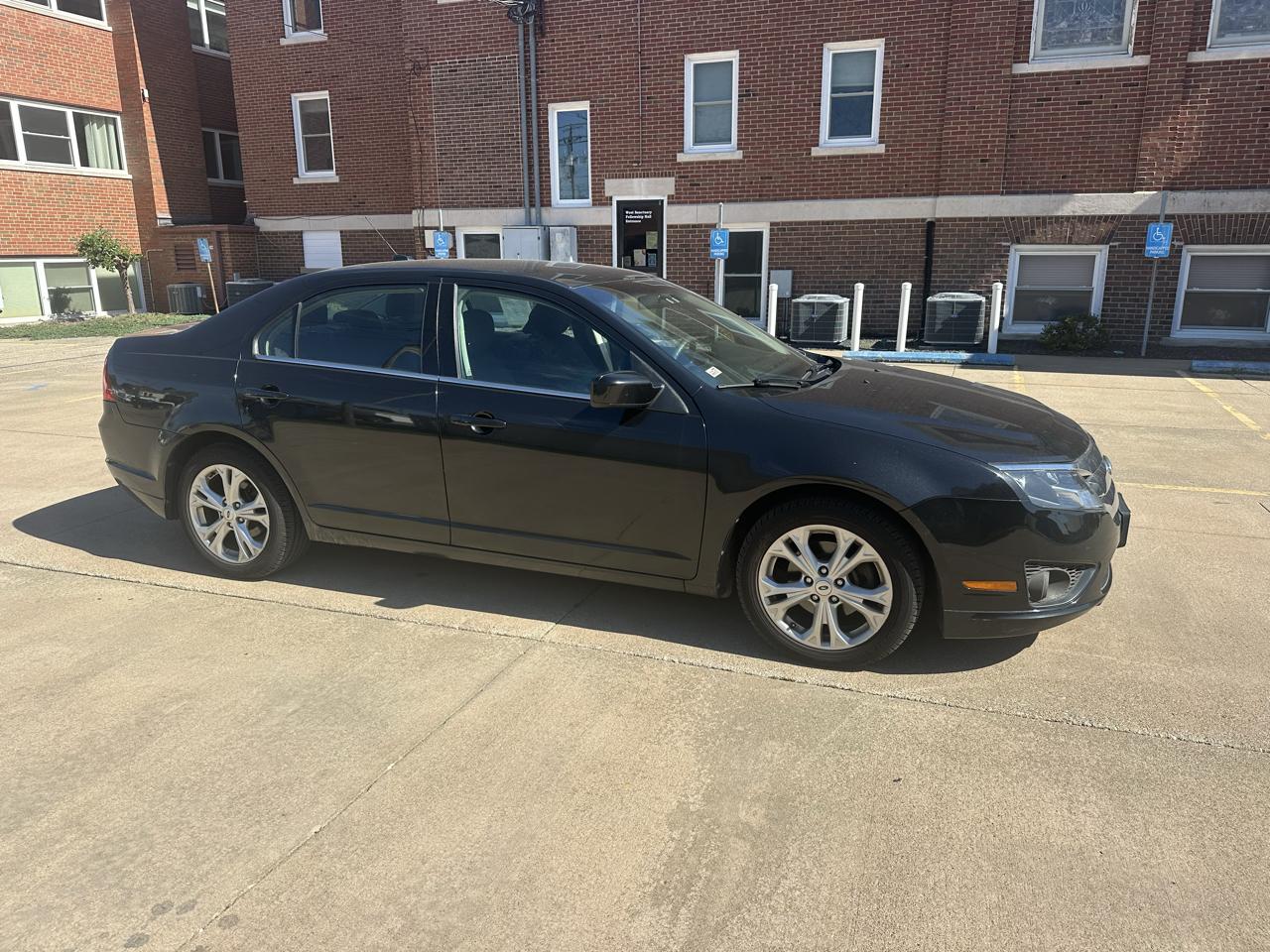Ford Fusion 4dr Sdn SE FWD 2012