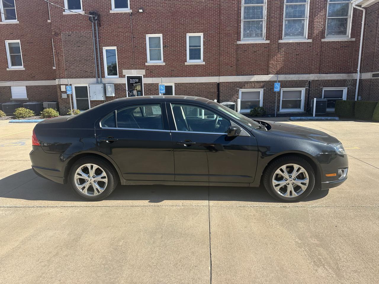 Ford Fusion 4dr Sdn SE FWD 2012