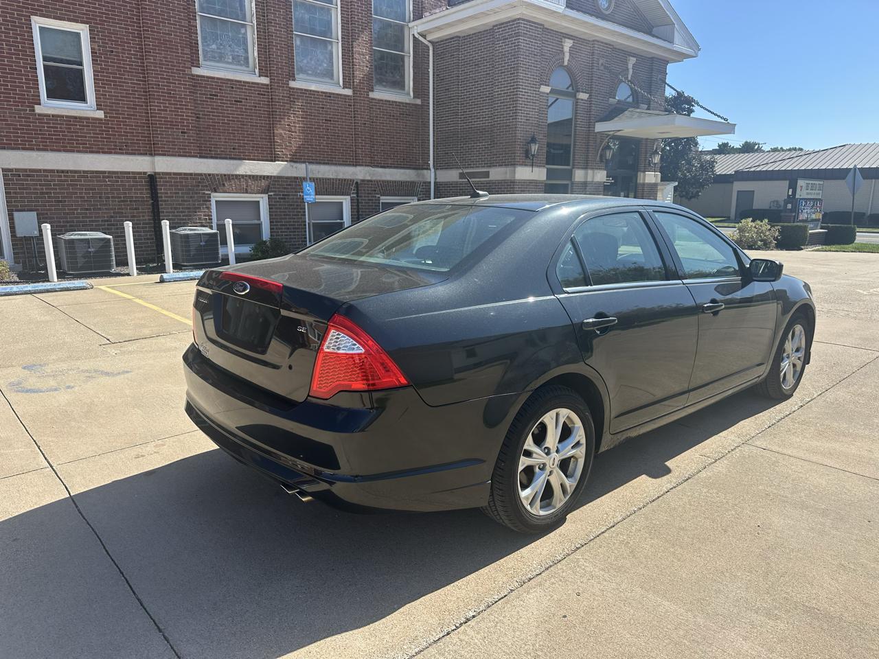 Ford Fusion 4dr Sdn SE FWD 2012