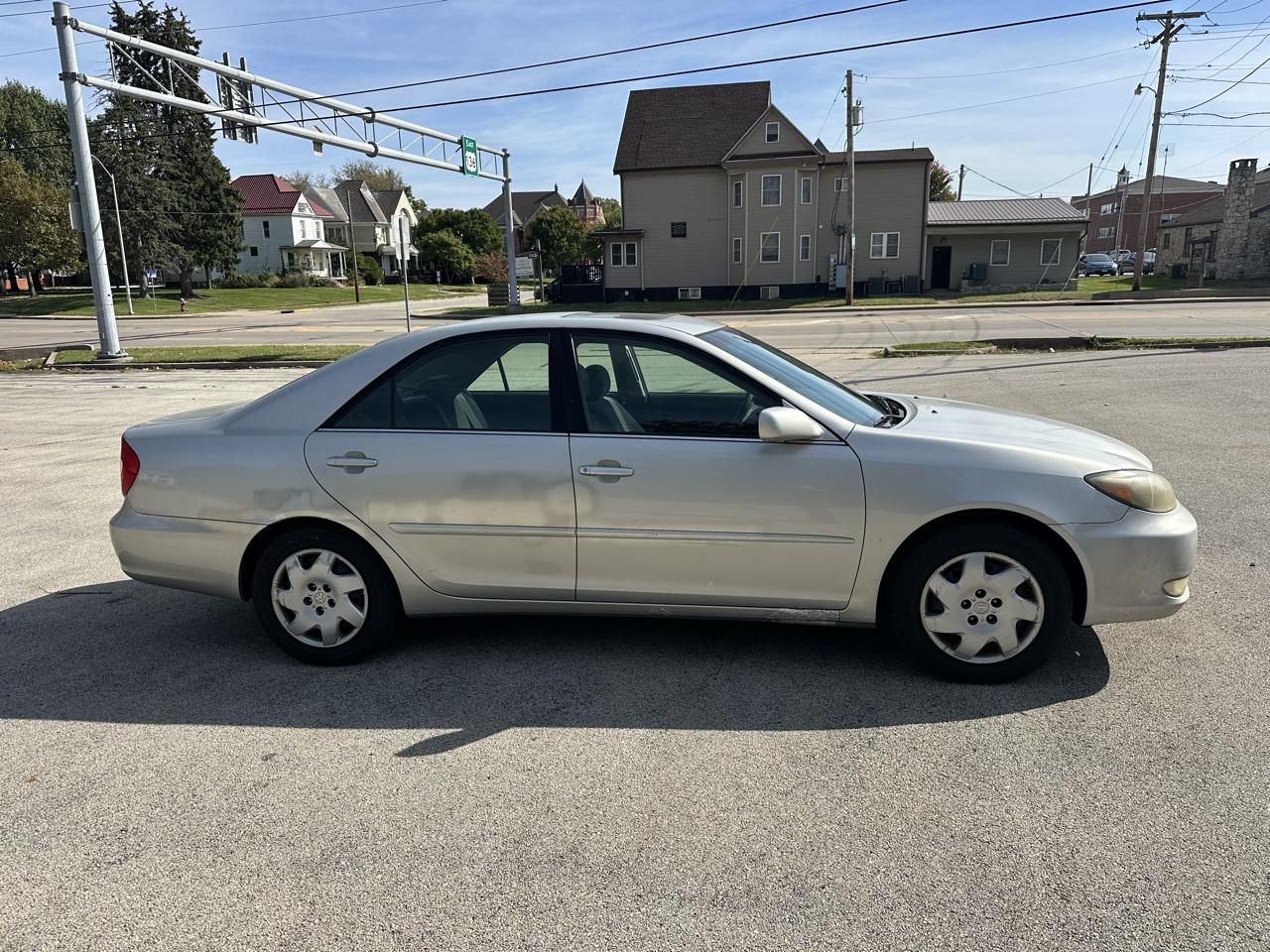Toyota Camry 4dr Sdn XLE Auto (Natl) 2003