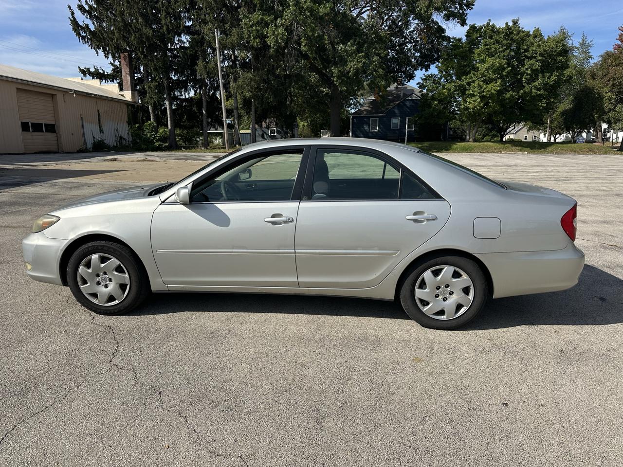 Toyota Camry 4dr Sdn XLE Auto (Natl) 2003
