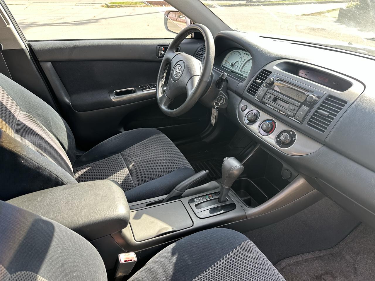Toyota Camry 4dr Sdn XLE Auto (Natl) 2003