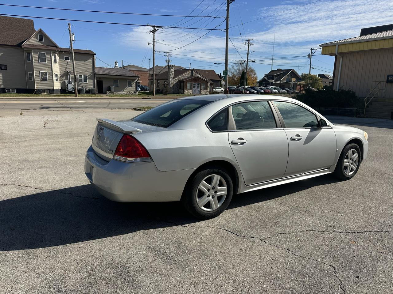 Chevrolet Impala 4dr Sdn LS 2010