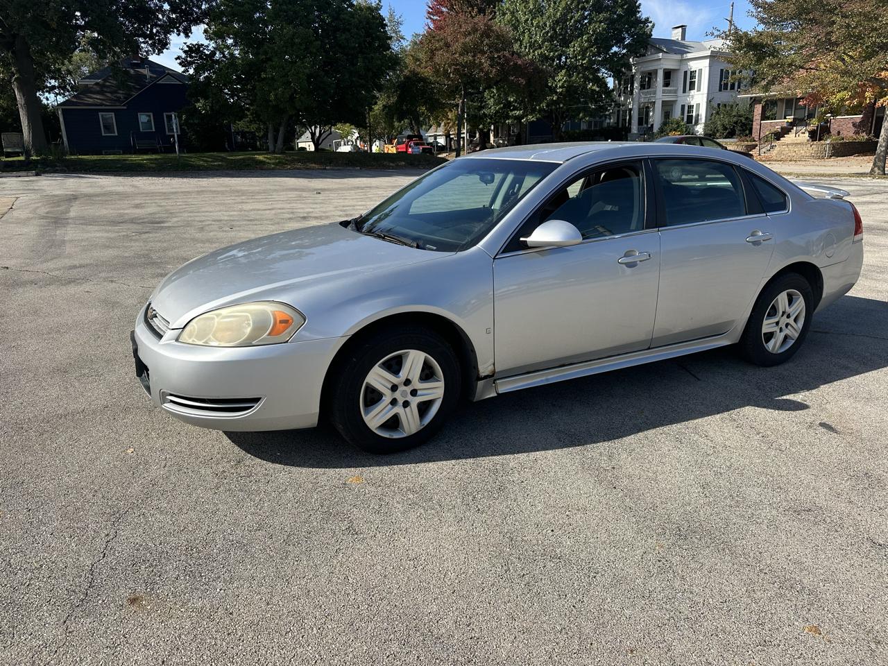 Chevrolet Impala 4dr Sdn LS 2010