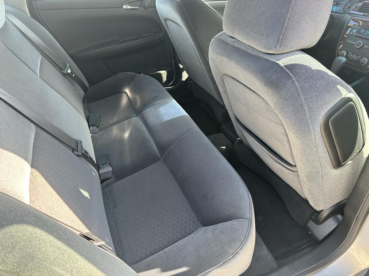Chevrolet Impala 4dr Sdn LS 2010