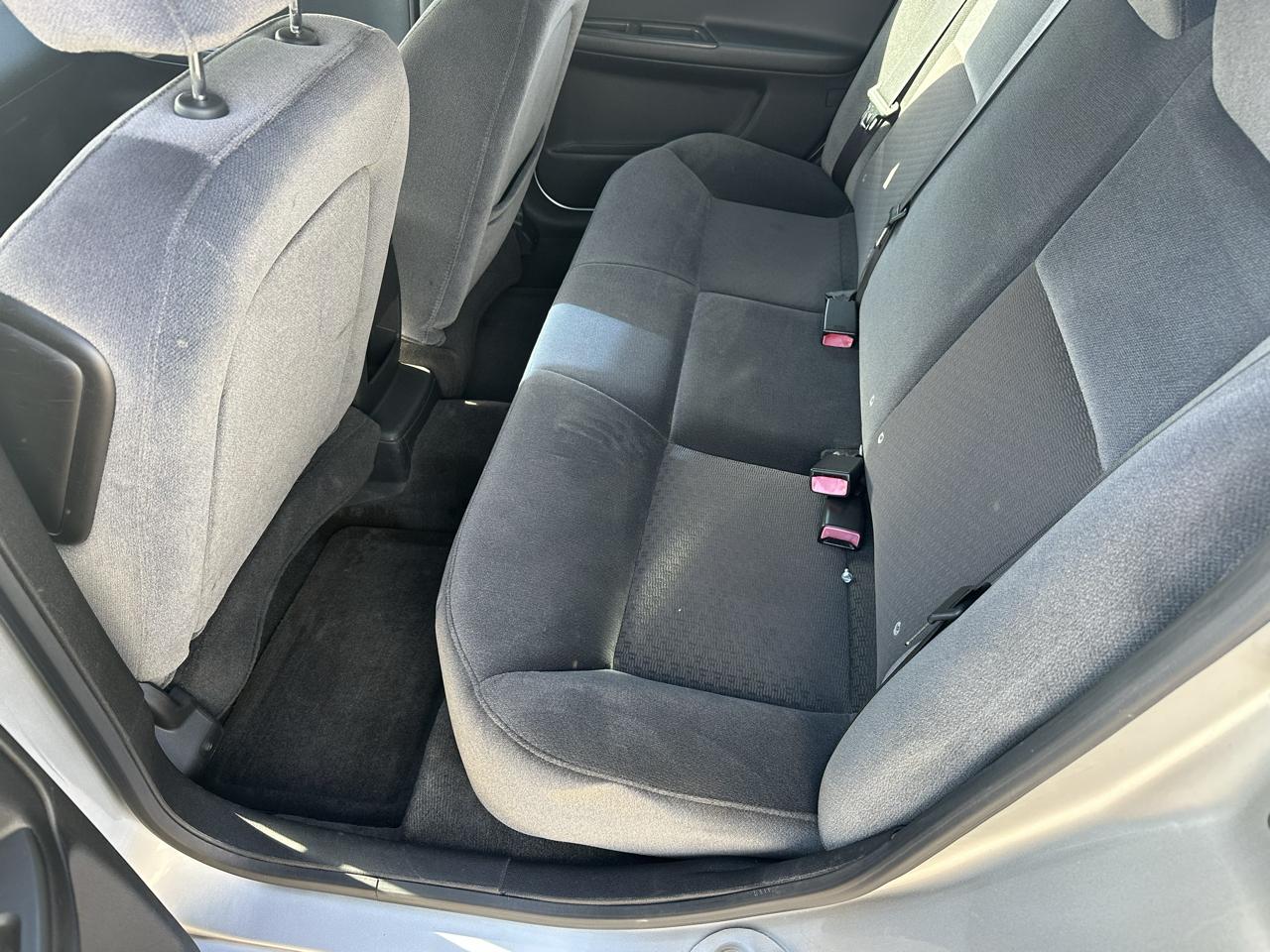 Chevrolet Impala 4dr Sdn LS 2010