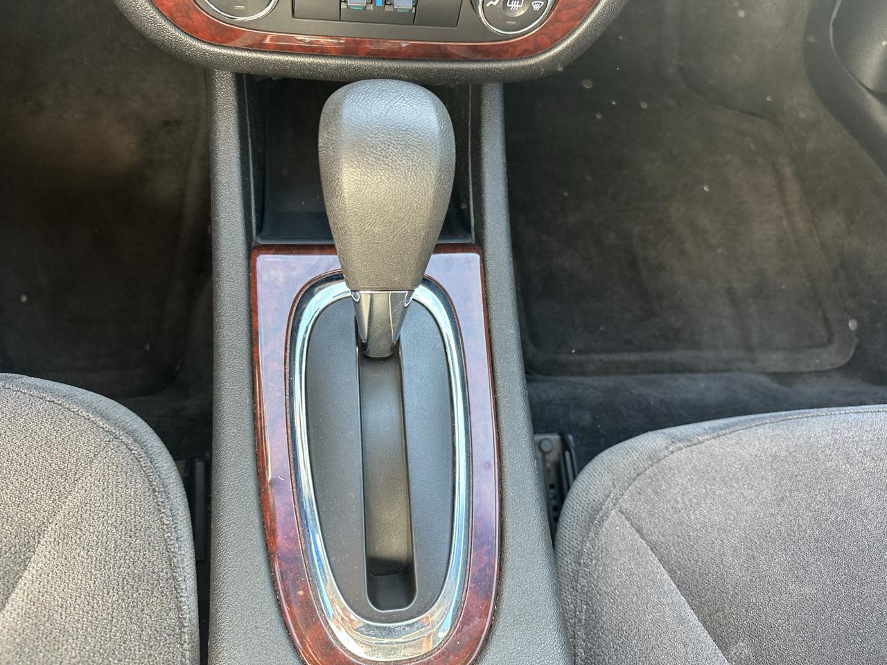 Chevrolet Impala 4dr Sdn LS 2010