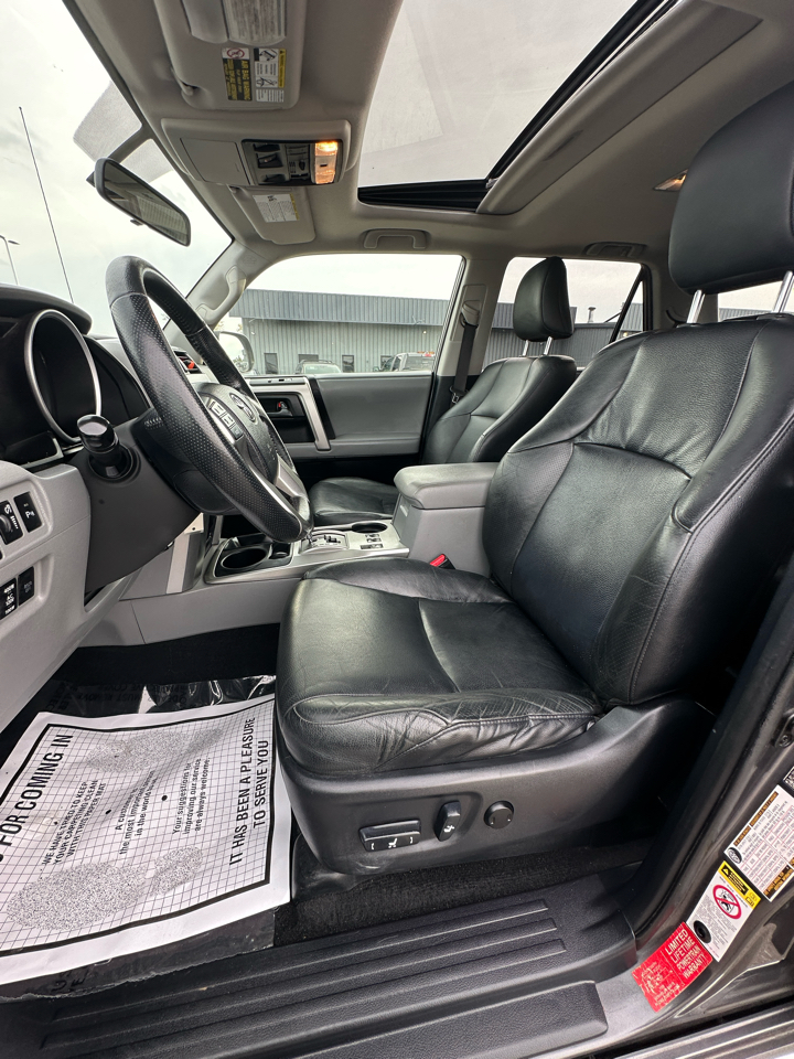 2010 Toyota 4Runner Limited photo 17