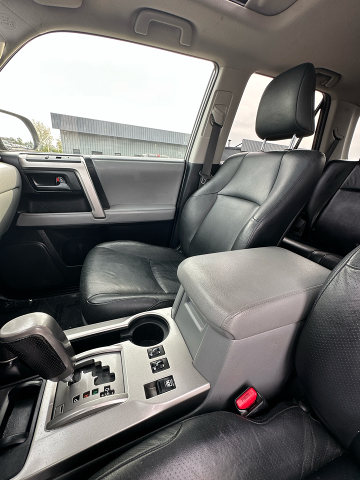 2010 Toyota 4Runner Limited photo 20