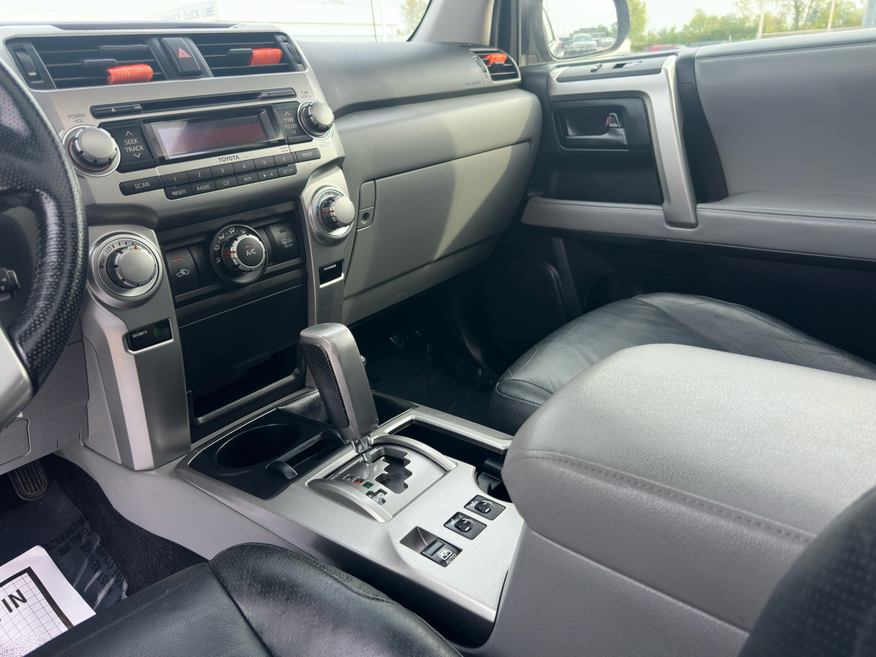 2010 Toyota 4Runner Limited photo 21