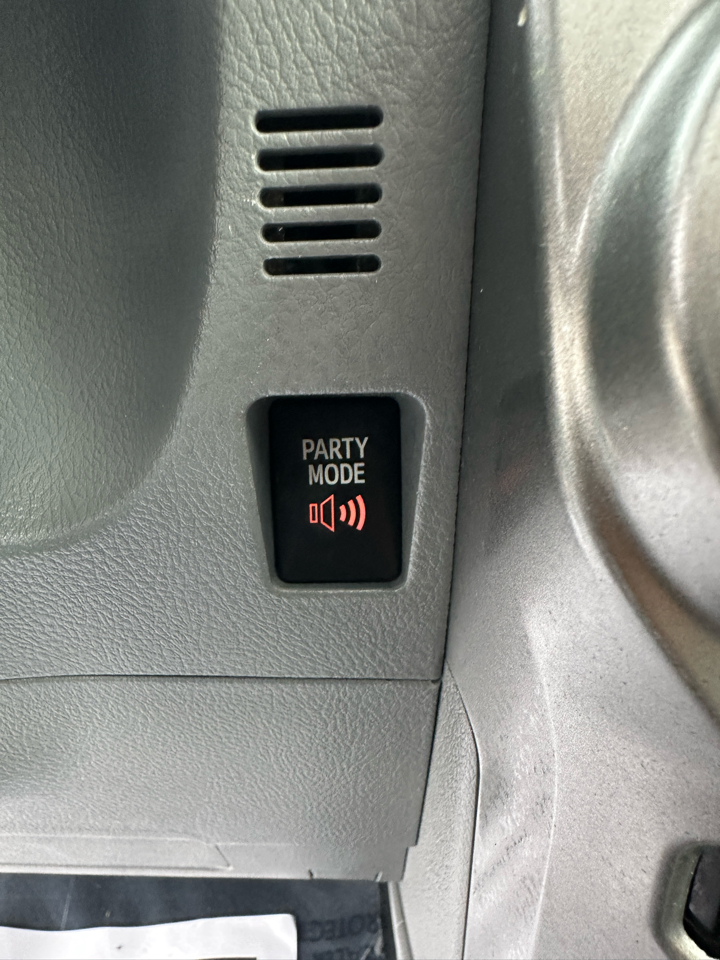 2010 Toyota 4Runner Limited photo 24