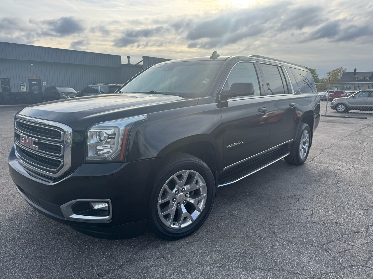 GMC Yukon XL 4WD 4dr SLT 2016 GMC Yukon XL 4WD 4dr SLT 2016