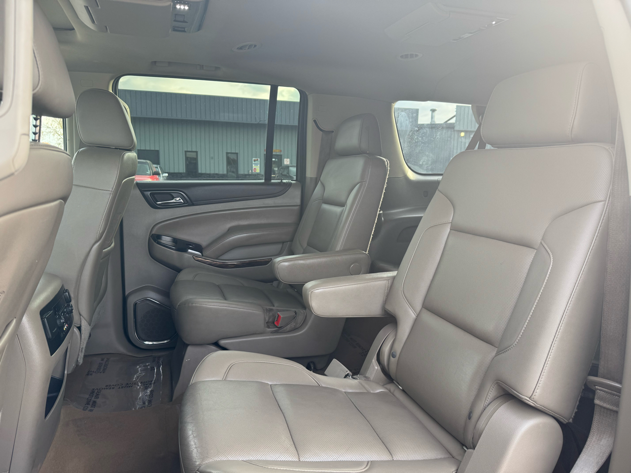 GMC Yukon XL 4WD 4dr SLT 2016 GMC Yukon XL 4WD 4dr SLT 2016