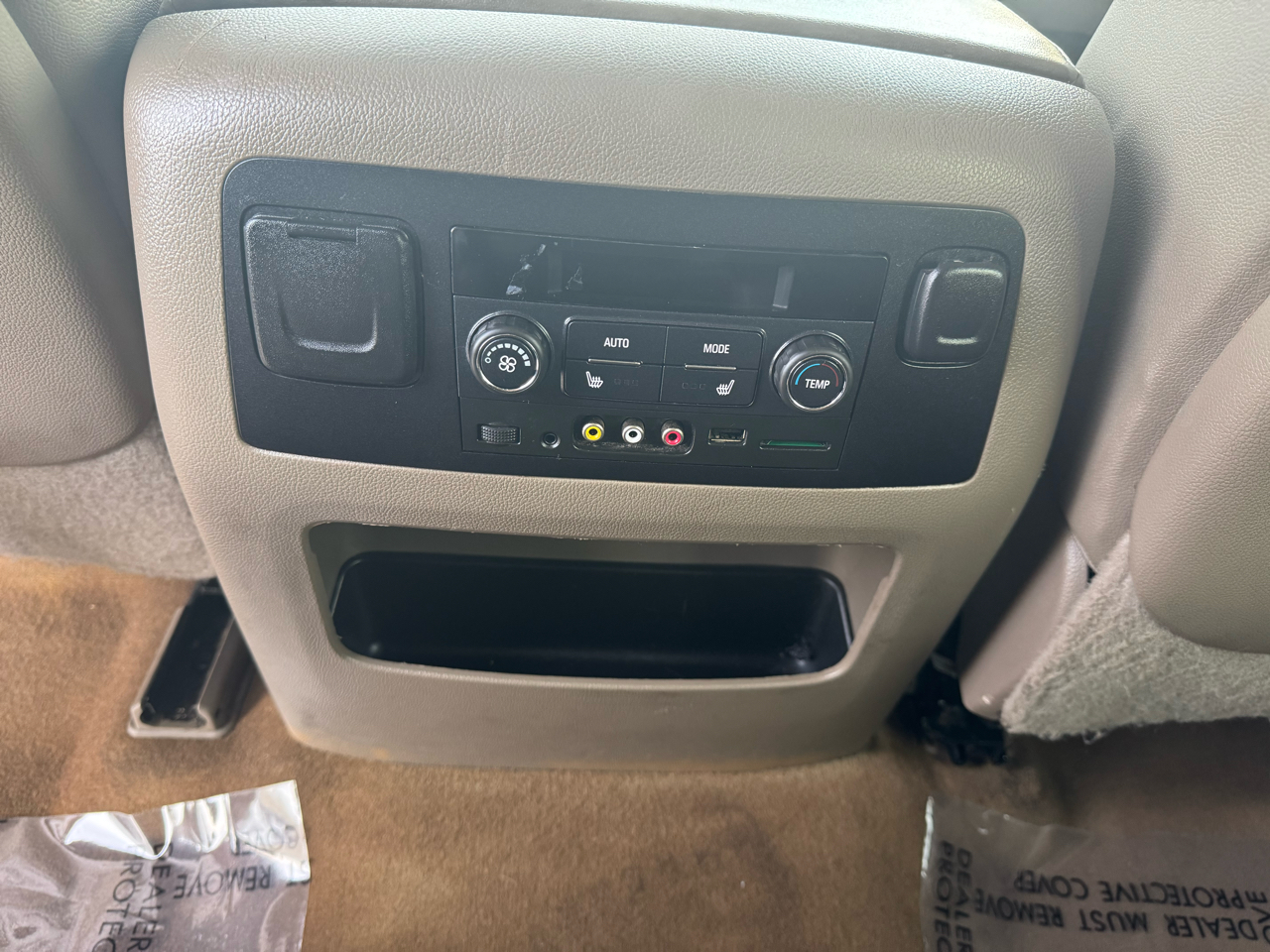 GMC Yukon XL 4WD 4dr SLT 2016 GMC Yukon XL 4WD 4dr SLT 2016