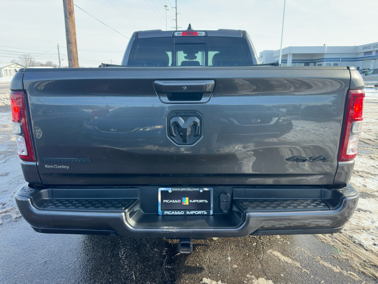 RAM 1500 Big Horn 4x4 Quad Cab 6'4" Box 2020