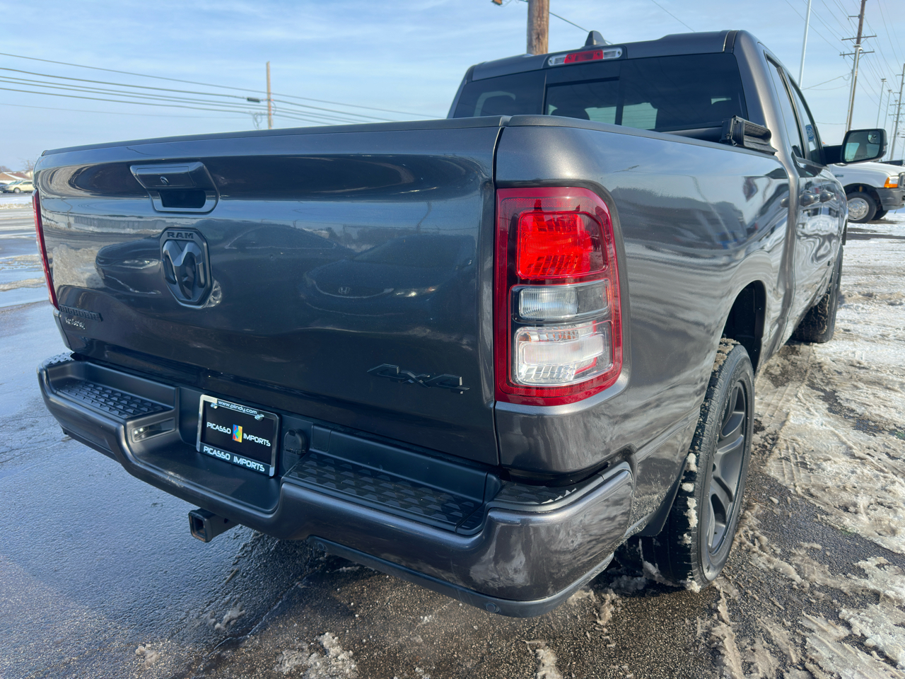 RAM 1500 Big Horn 4x4 Quad Cab 6'4" Box 2020