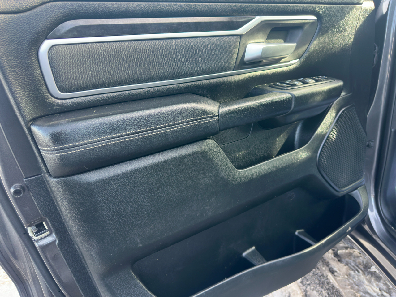 RAM 1500 Big Horn 4x4 Quad Cab 6'4" Box 2020