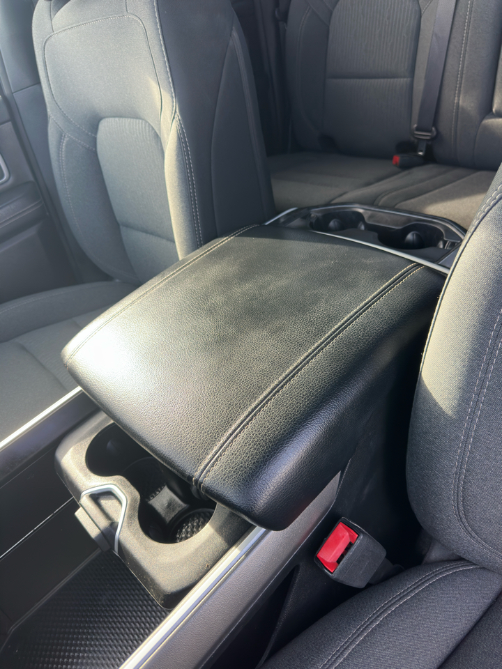 RAM 1500 Big Horn 4x4 Quad Cab 6'4" Box 2020