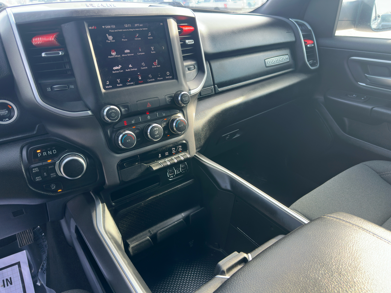 RAM 1500 Big Horn 4x4 Quad Cab 6'4" Box 2020