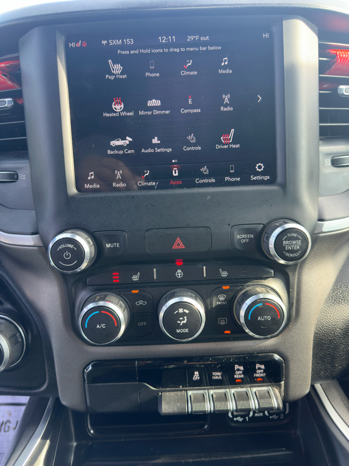 RAM 1500 Big Horn 4x4 Quad Cab 6'4" Box 2020