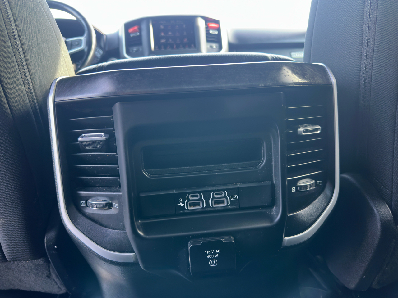 RAM 1500 Big Horn 4x4 Quad Cab 6'4" Box 2020