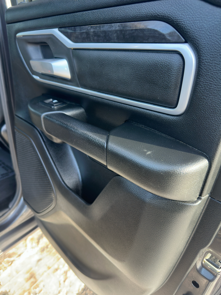 RAM 1500 Big Horn 4x4 Quad Cab 6'4" Box 2020