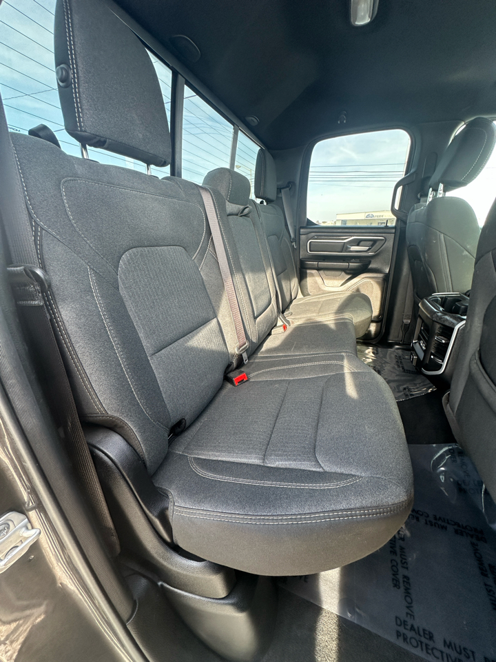 RAM 1500 Big Horn 4x4 Quad Cab 6'4" Box 2020