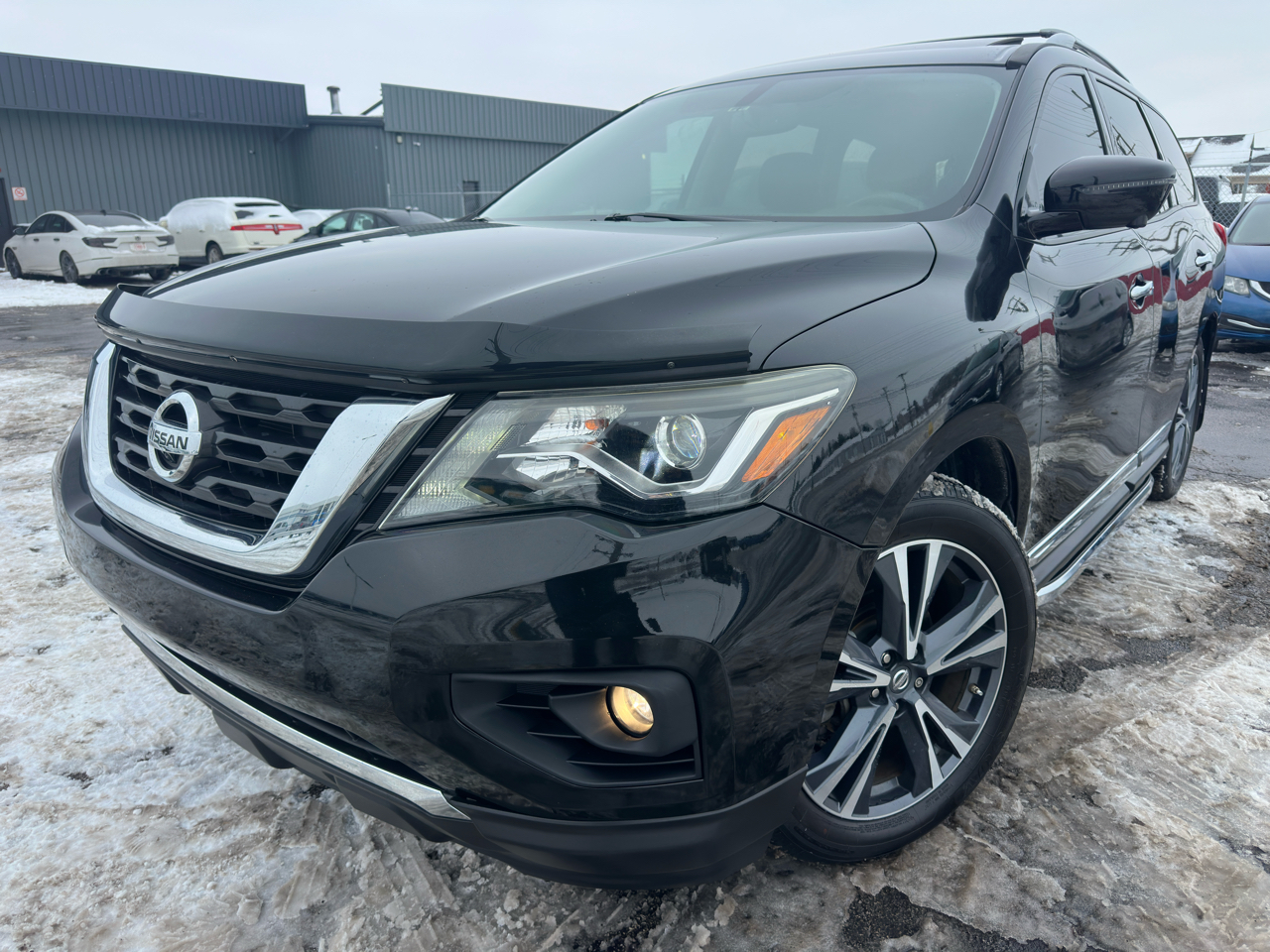 Nissan Pathfinder FWD Platinum 2018