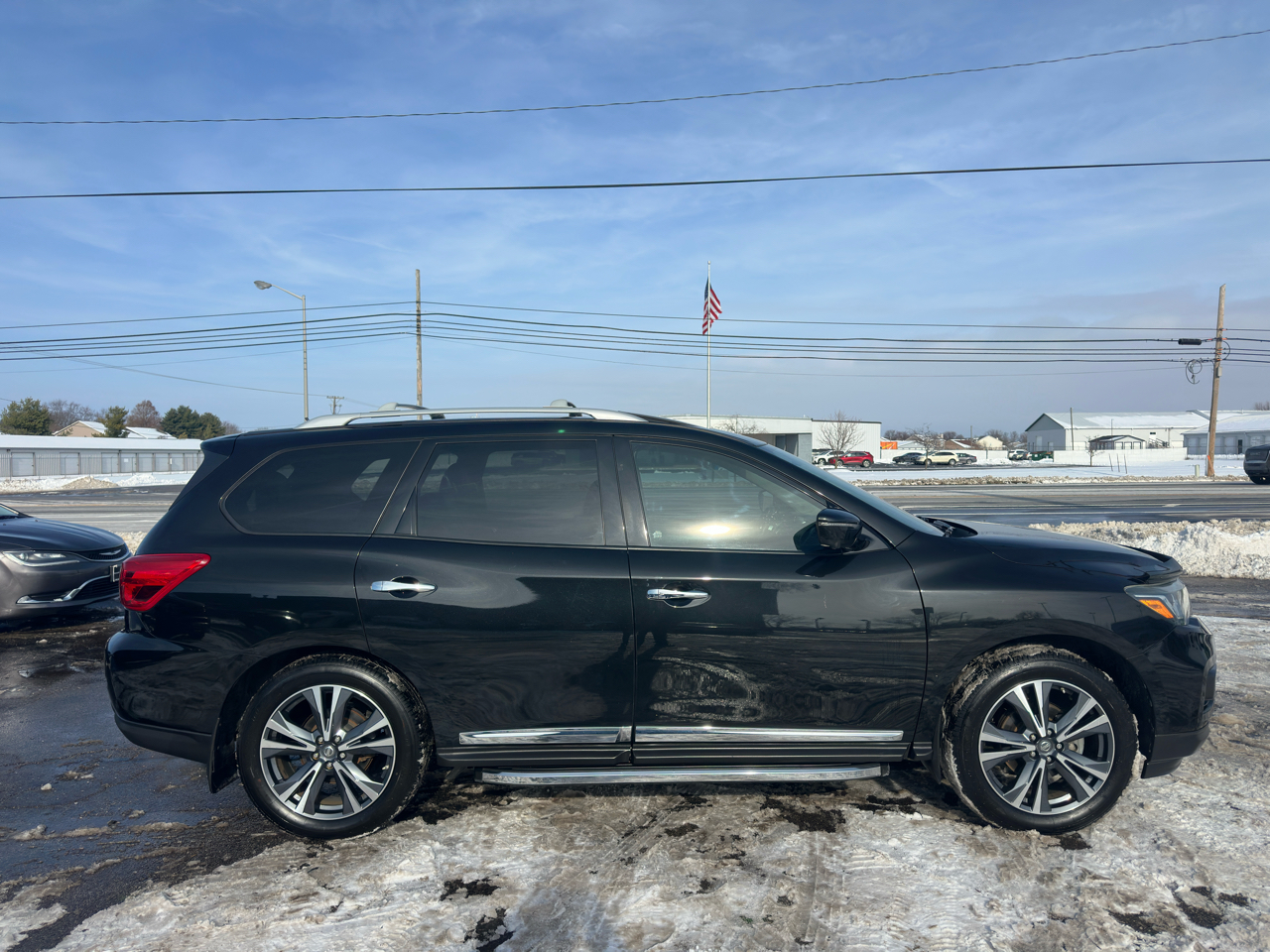 Nissan Pathfinder FWD Platinum 2018