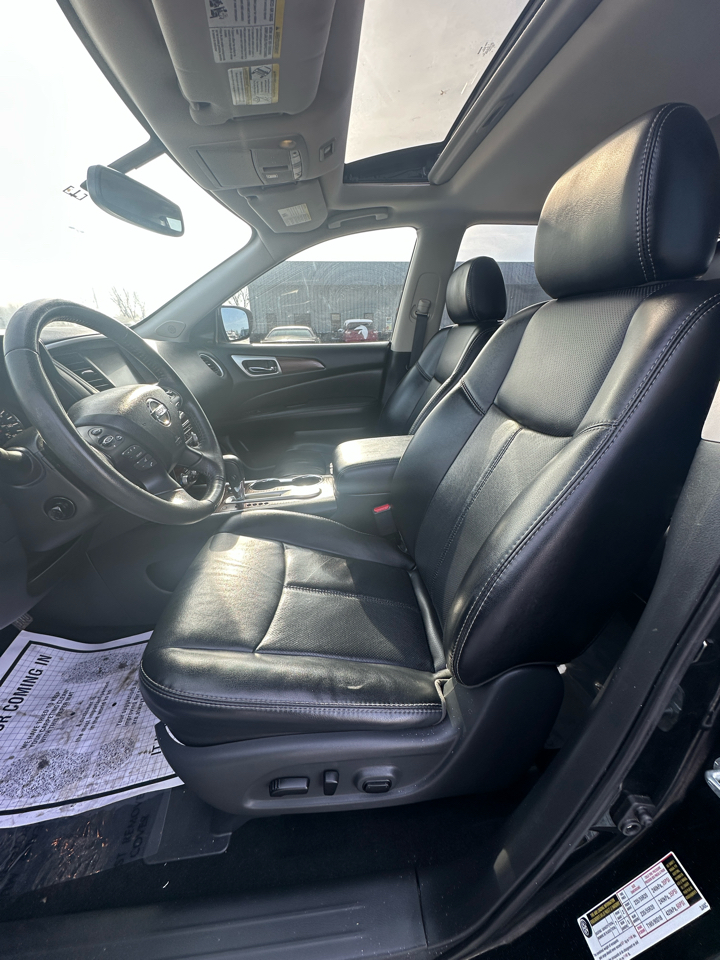 Nissan Pathfinder FWD Platinum 2018