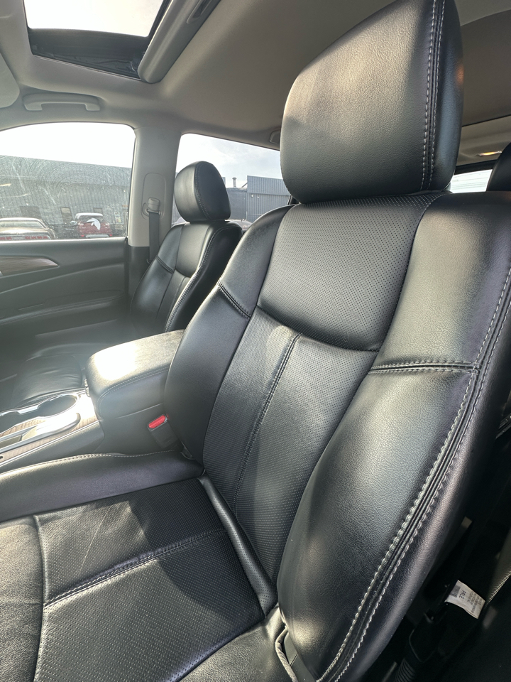 Nissan Pathfinder FWD Platinum 2018