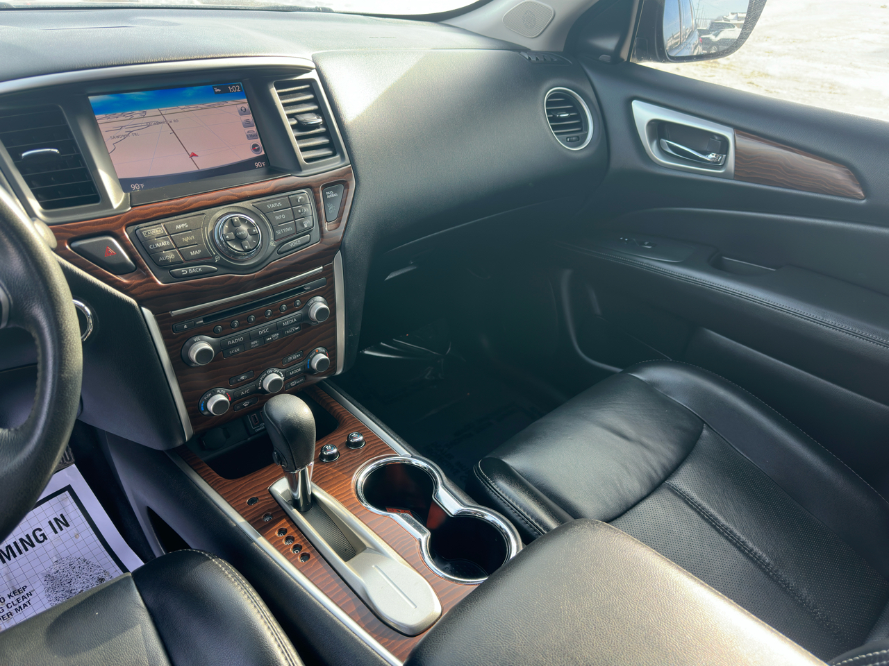 Nissan Pathfinder FWD Platinum 2018