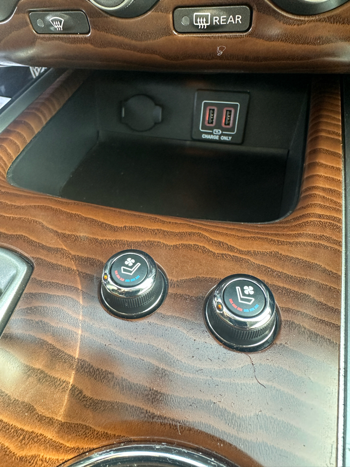 Nissan Pathfinder FWD Platinum 2018