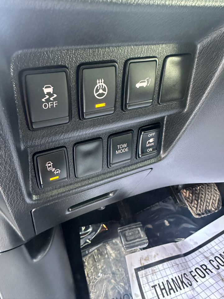 Nissan Pathfinder FWD Platinum 2018