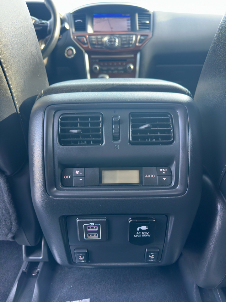 Nissan Pathfinder FWD Platinum 2018