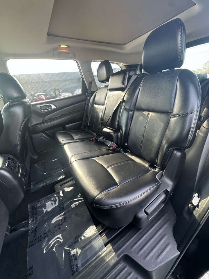 Nissan Pathfinder FWD Platinum 2018