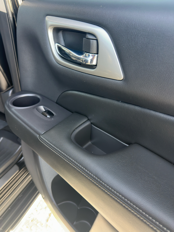 Nissan Pathfinder FWD Platinum 2018