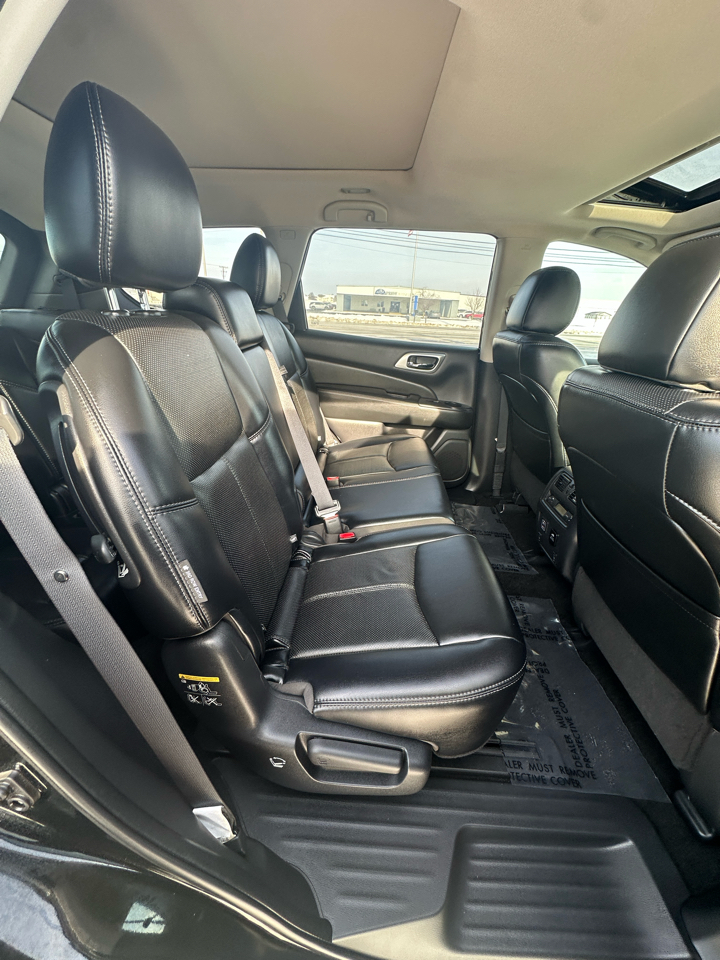 Nissan Pathfinder FWD Platinum 2018