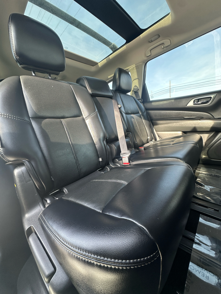 Nissan Pathfinder FWD Platinum 2018