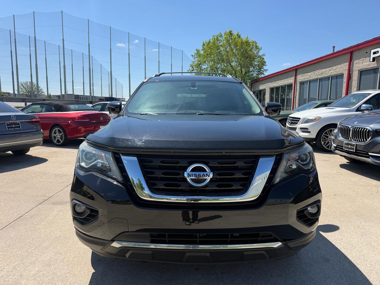 Nissan Pathfinder FWD Platinum 2018