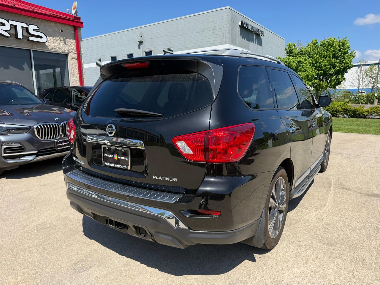 Nissan Pathfinder FWD Platinum 2018