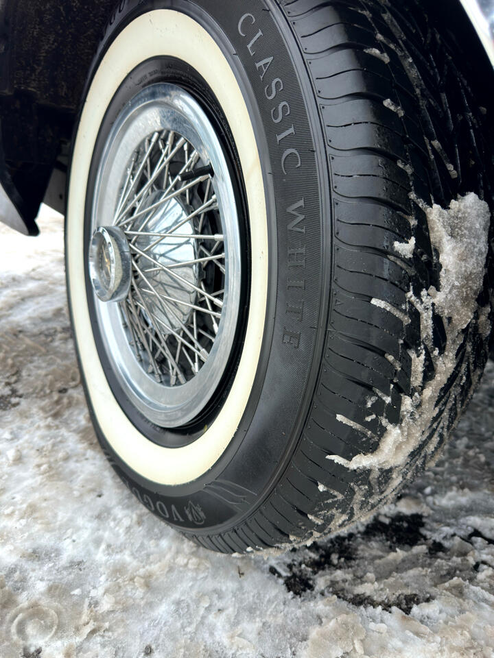 Ford Thunderbird 2dr Conv w/Hardtop Deluxe 1976