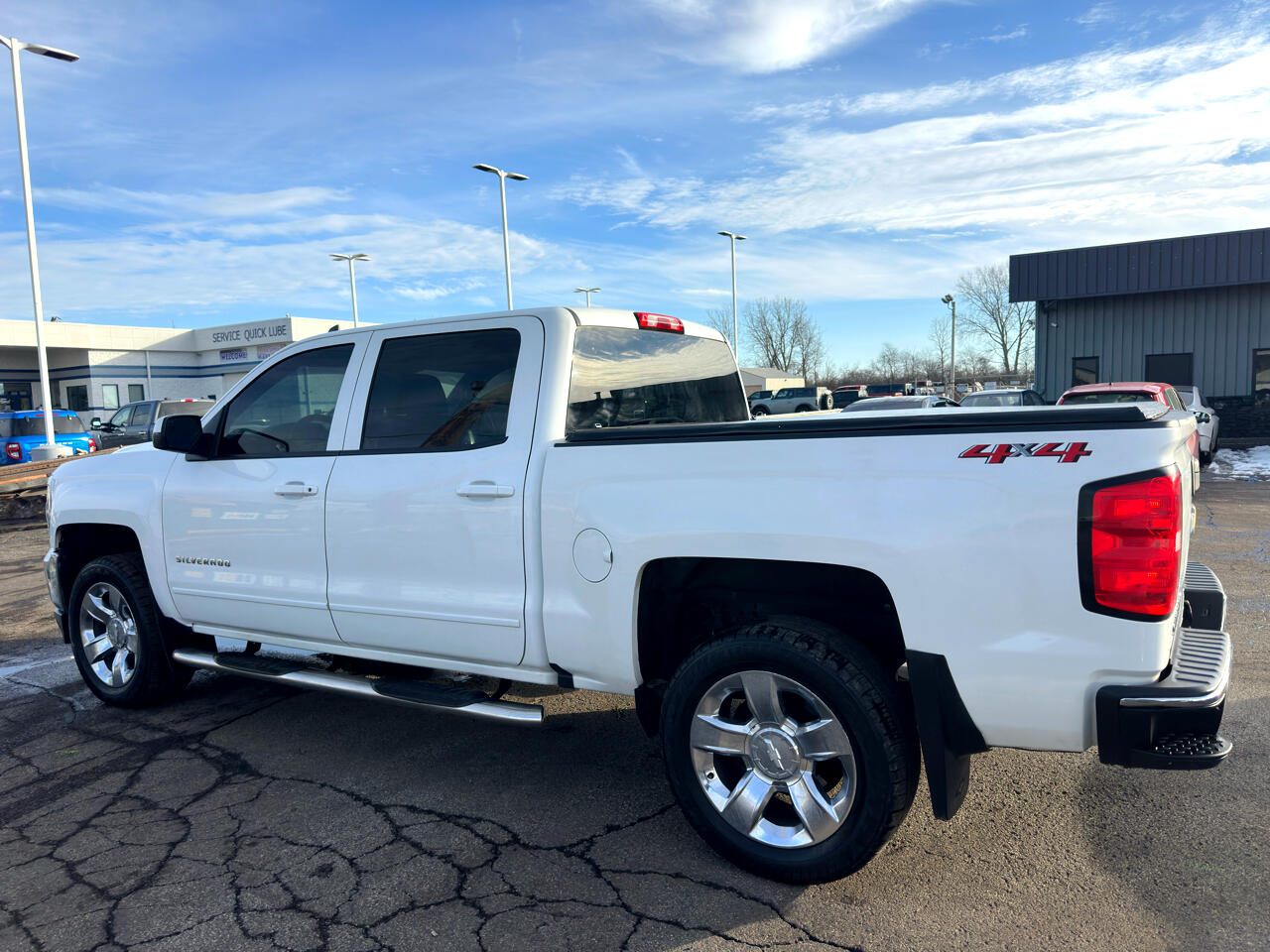 Chevrolet Silverado 1500 4WD Crew Cab 143.5" LT w/1LT 2018