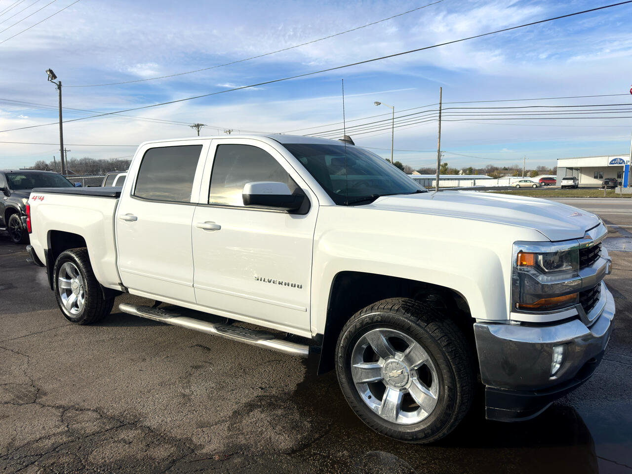 Chevrolet Silverado 1500 4WD Crew Cab 143.5" LT w/1LT 2018