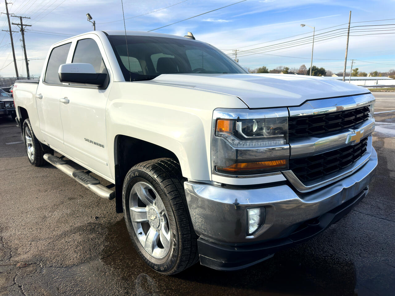 Chevrolet Silverado 1500 4WD Crew Cab 143.5" LT w/1LT 2018