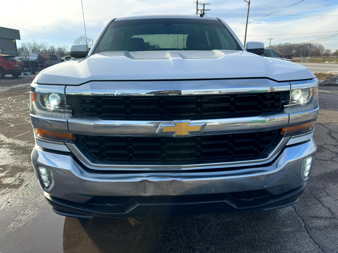 Chevrolet Silverado 1500 4WD Crew Cab 143.5" LT w/1LT 2018