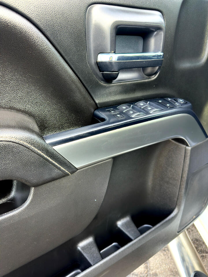 Chevrolet Silverado 1500 4WD Crew Cab 143.5" LT w/1LT 2018